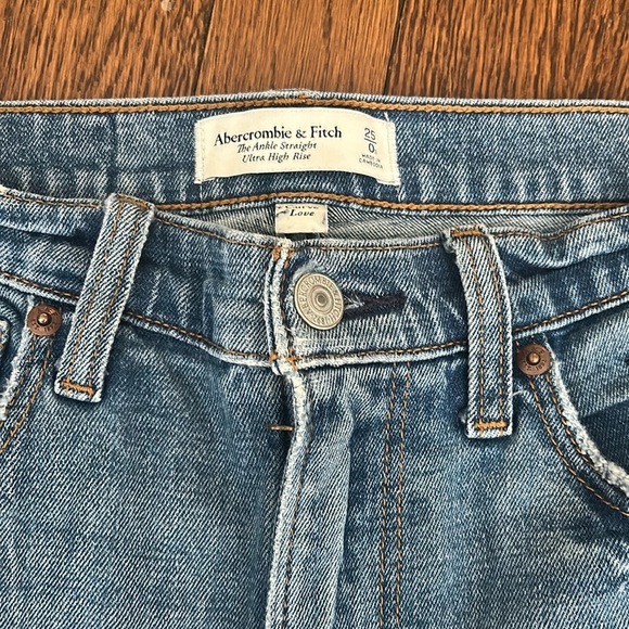 Abercrombie & Fitch the ankle straight ultra high Rise - Picture 2 of 8